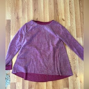 Maroon sweater with pockets